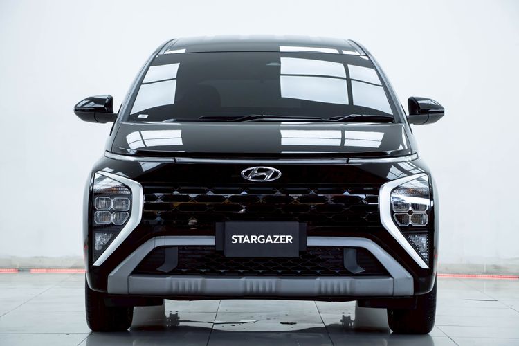 Hyundai Stargazer 2023 1.5 Smart 6 Utility-car เบนซิน ไม่ติดแก๊ส เกียร์อัตโนมัติ ดำ รูปที่ 4
