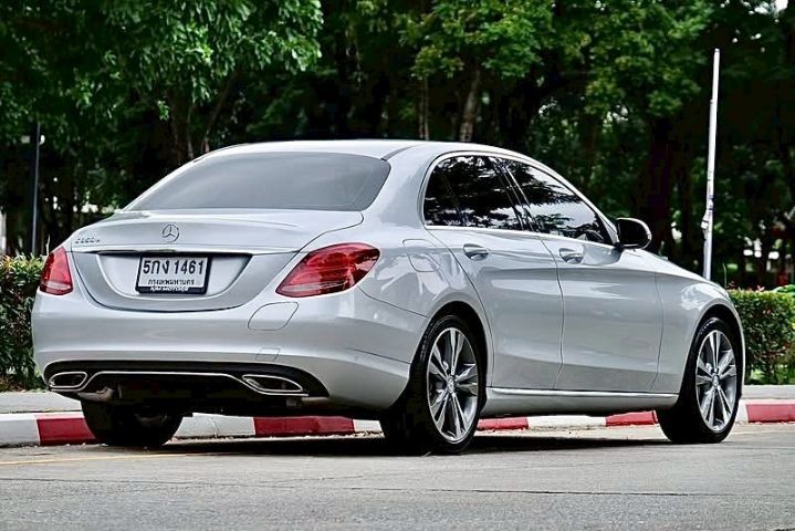 รถ Mercedes-Benz C-Class C350e สี ขาว