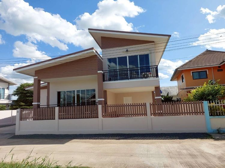 ขายบ้านเดี่ยวสไตล์โมเดิร์น แถมแอร์+ผ้าม่าน บ้านหนองแหย่ง อำเภอสันทราย จังหวัดเชียงใหม่