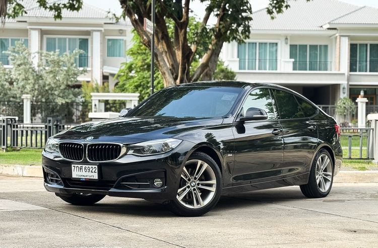 รถ BMW Series 3 320d สี ดำ