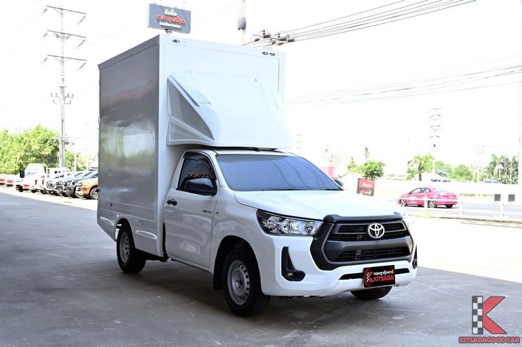 รถ Toyota Hilux Revo 2.4 Entry สี ขาว