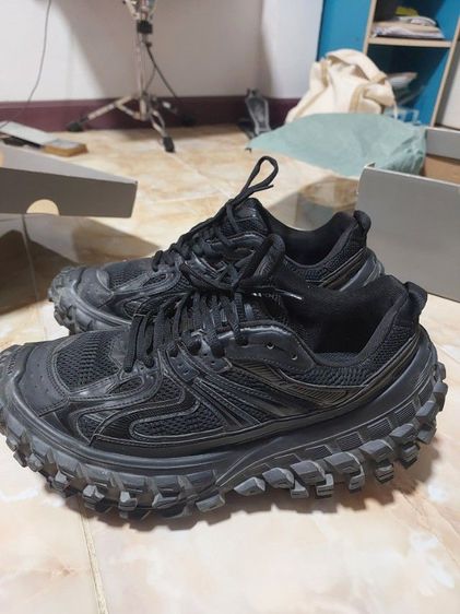 balenciaga defender รูปที่ 2