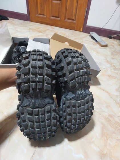 balenciaga defender รูปที่ 4