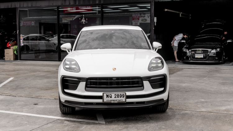 Porsche Macan 2021 2.0 Turbo PDK Sedan เบนซิน ไม่ติดแก๊ส เกียร์อัตโนมัติ ขาว รูปที่ 2