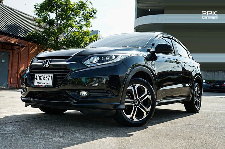 รถ Honda HR-V 1.8 E สี ดำ