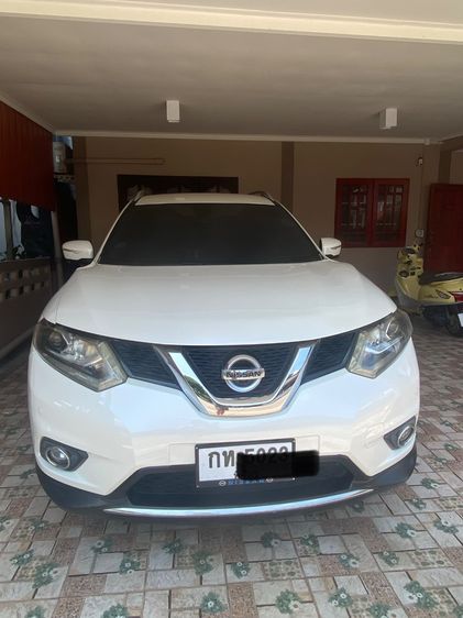 รถ Nissan X-Trail 2.0 V 4WD สี ขาว