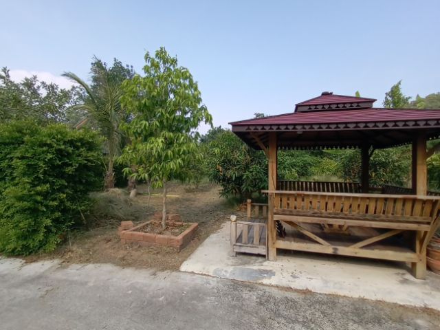 ขายที่ดินพร้อมบ้าน วิวภูเขา เงียบสงบ มีเพื่อนบ้าน เจ้าของขายเองพร้อมโอน