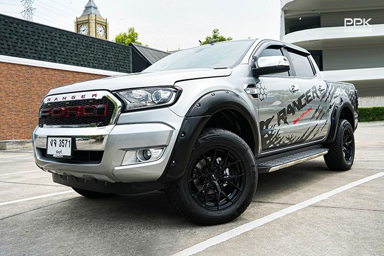 รถ Ford Ranger 2.2 Hi-Rider XLT สี เทา