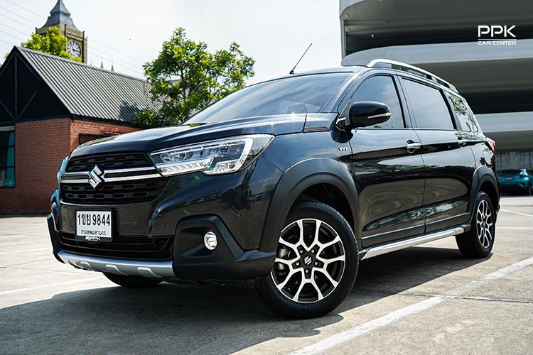 รถ Suzuki XL7 1.5 GLX สี ดำ