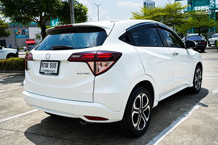 Honda HR-V 2016 1.8 EL Utility-car เบนซิน ไม่ติดแก๊ส เกียร์อัตโนมัติ ดำ รูปที่ 4