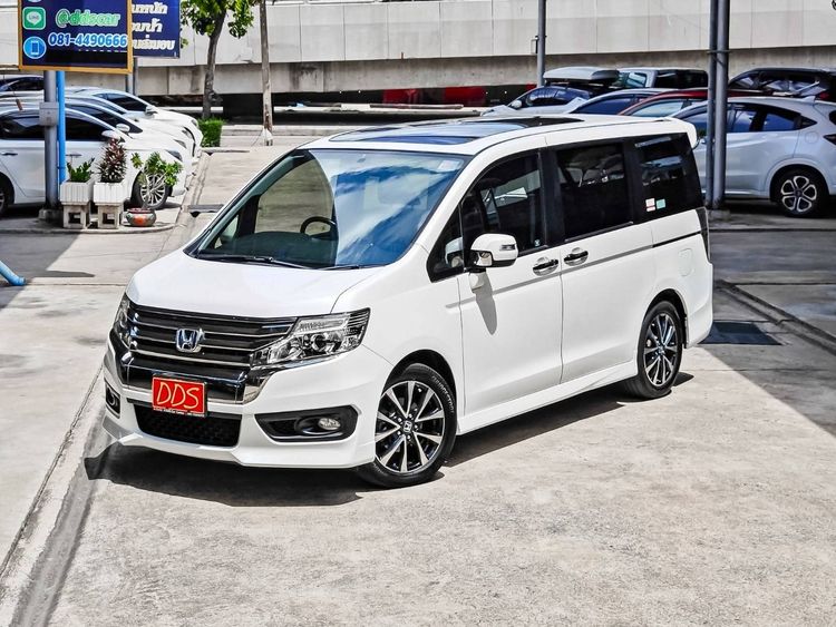 รถ Honda Stepwagon 2.0 EL สี ขาว