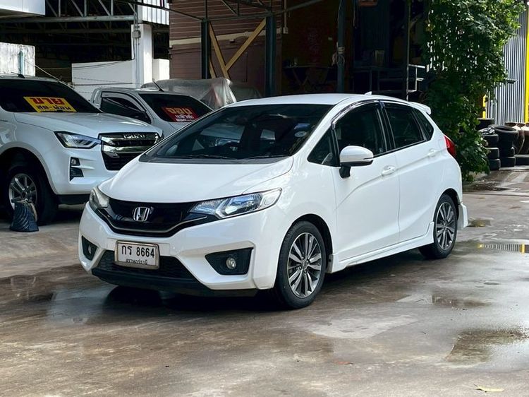 Honda Jazz 2015 1.5 SV Sedan เบนซิน ไม่ติดแก๊ส เกียร์อัตโนมัติ ขาว