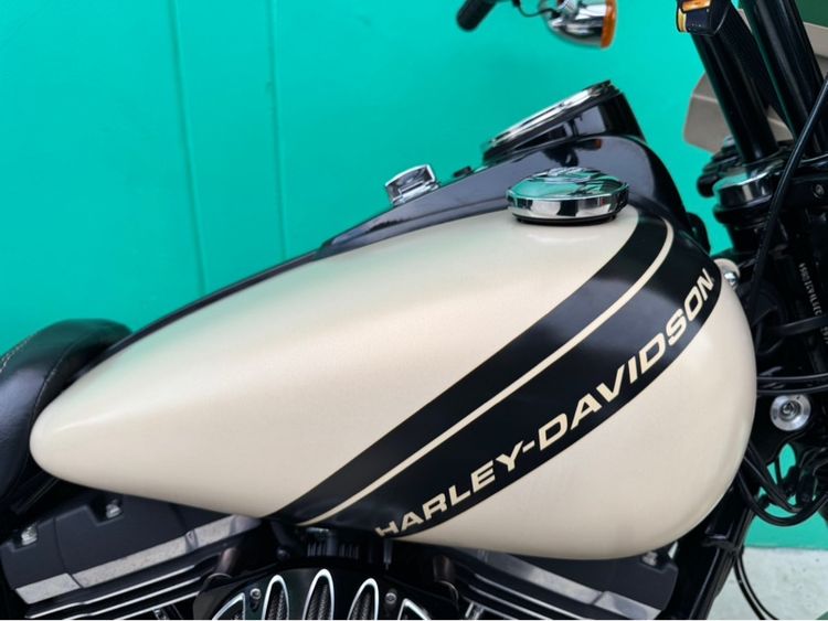 Dyna Fat bob 2014 สีครีมด้านตรงรุ่น รูปที่ 4