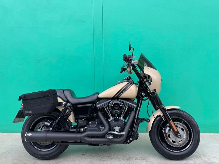 Harley Davidson Dyna Fat bob 2014 สีครีมด้านตรงรุ่น