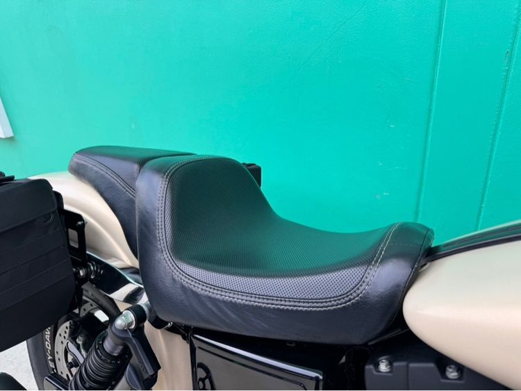 Dyna Fat bob 2014 สีครีมด้านตรงรุ่น รูปที่ 5