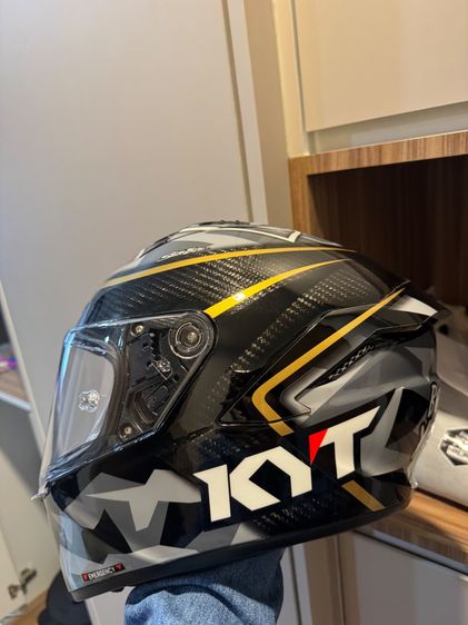 ปล่อยต่อหมวกกันนอค KYT รุ่น limited สภาพเหมือนใหม่ ติดกันรอยรอบใบ รูปที่ 2