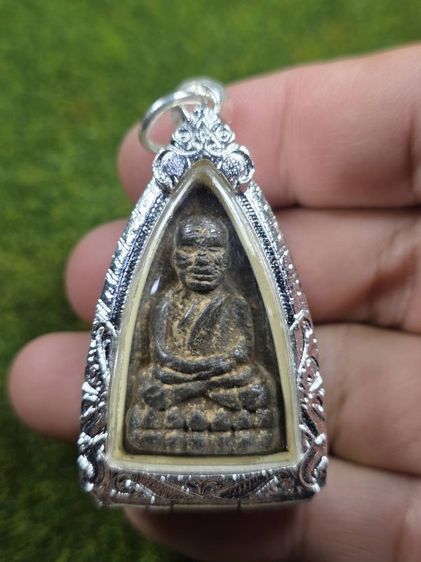 พระหลวงปู่ทวดเนื้อว่าน
