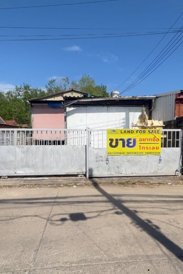 ที่ดินพร้อมอาคาร ตั้งอยู่ในซอยตาเอียด 