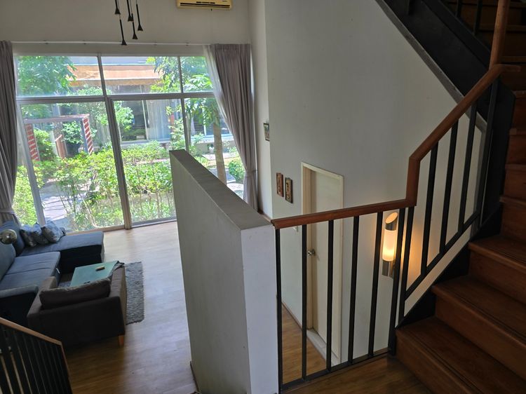 Siamese Asset มีบางส่วน 2016 ทาวน์โฮม 3 ชั้นครึ่ง 24.7 ตร.ว. หมู่บ้านไซมิสบลอสซั่มแอทแฟชั่น เหมาะทั้งอยู่อาศัยและเป็นออฟฟิศ