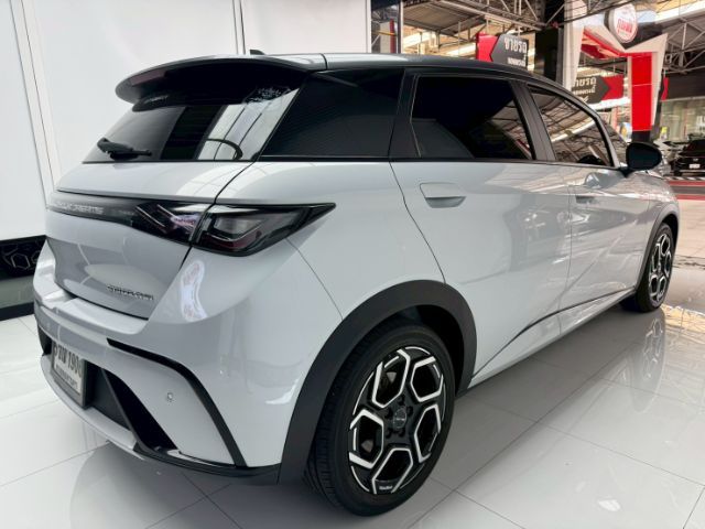 รถ BYD Dolphin Extended Range สี ขาว