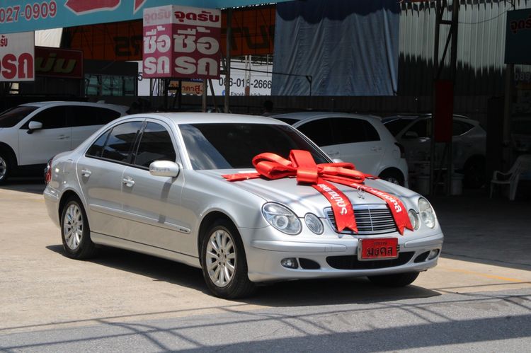 รถ Mercedes-Benz E-Class E220 CDI สี บรอนซ์เงิน