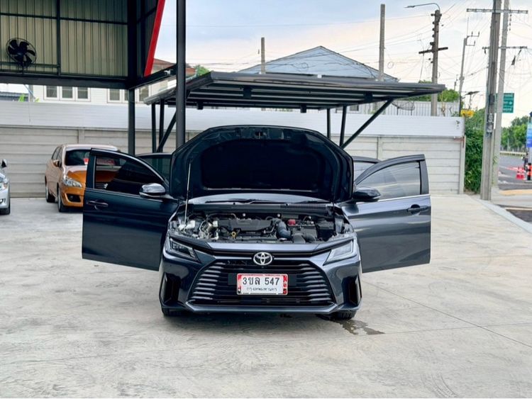Toyota Yaris ATIV 2023 1.2 Premium Luxury Sedan เบนซิน ไม่ติดแก๊ส เกียร์อัตโนมัติ เทา รูปที่ 2