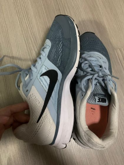 รองเท้าผ้าใบ Nike แท้ๆค่ะ รูปที่ 2