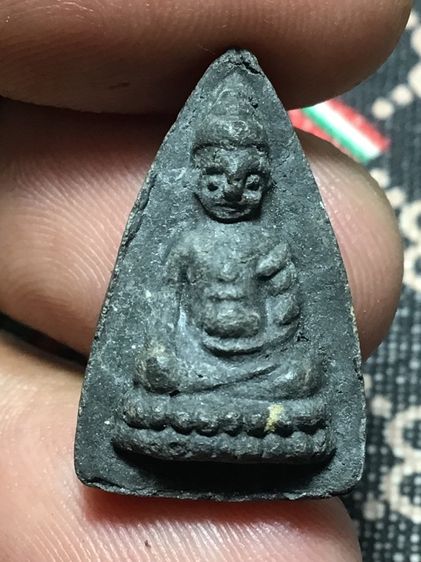 พุทโธน้อยแม่บุญเรือน เนื้อผงใบลาน