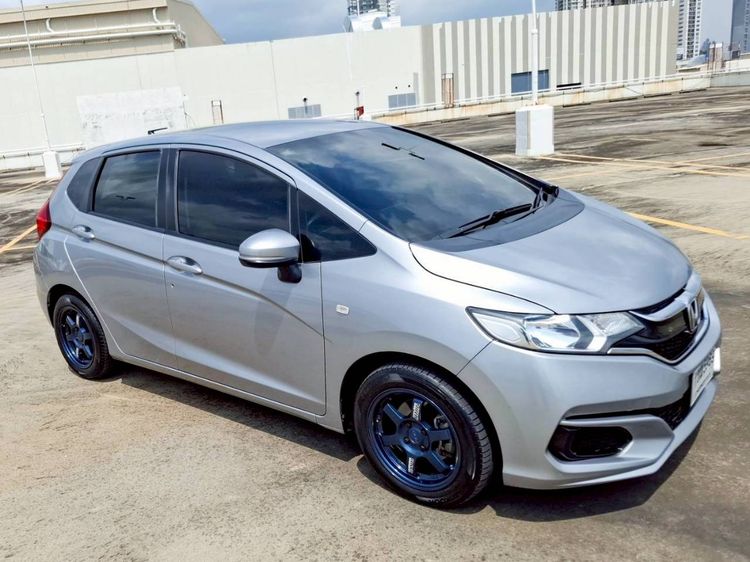 รถ Honda Jazz 1.5 S สี บรอนซ์เงิน