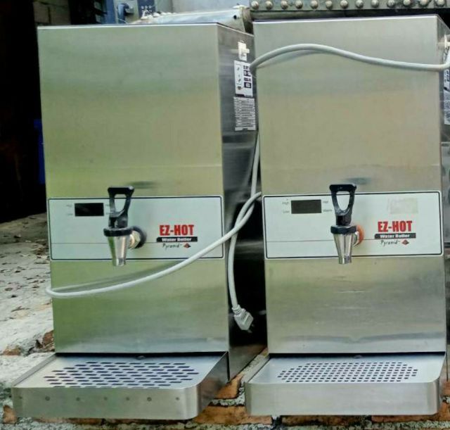 อื่นๆ ขายเครื่องทำน้ำร้อนอัตโนมัติ HOT WATER EZ-HOT FC-700 ( มือสอง )

