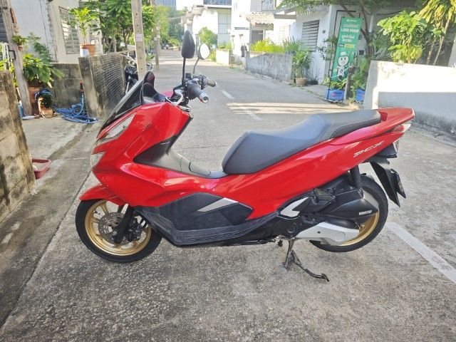 ปรับราคาใหม่ขายรถจักรยานยนต์ honda PCX 150 รถบ้านแท้ๆเล่มพร้อมโอนครับเบอร์โทรศัพท์ 061-7523559 รูปที่ 7