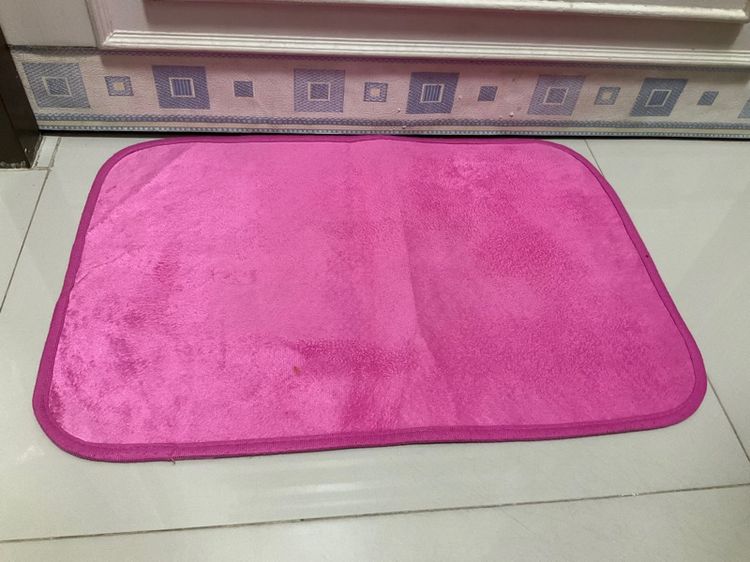 พรมเช็ดเท้ามีเม็ดโฟมกันลื่น สีชมพู ขนาด 38x55 ซม