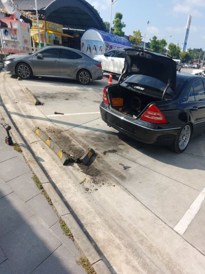 รถ Mercedes-Benz C-Class C180 สี ดำ