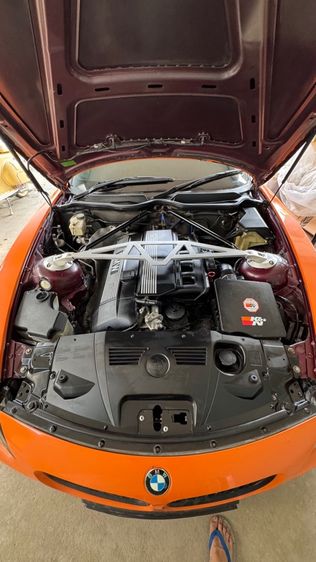 รถ BMW Z4 2.2 สี ส้ม