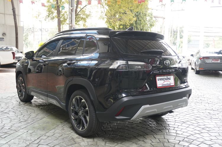 Toyota Corolla Cross 2022 1.8 HEV GR Sport Sedan ไฮบริด ไม่ติดแก๊ส เกียร์อัตโนมัติ ดำ รูปที่ 4