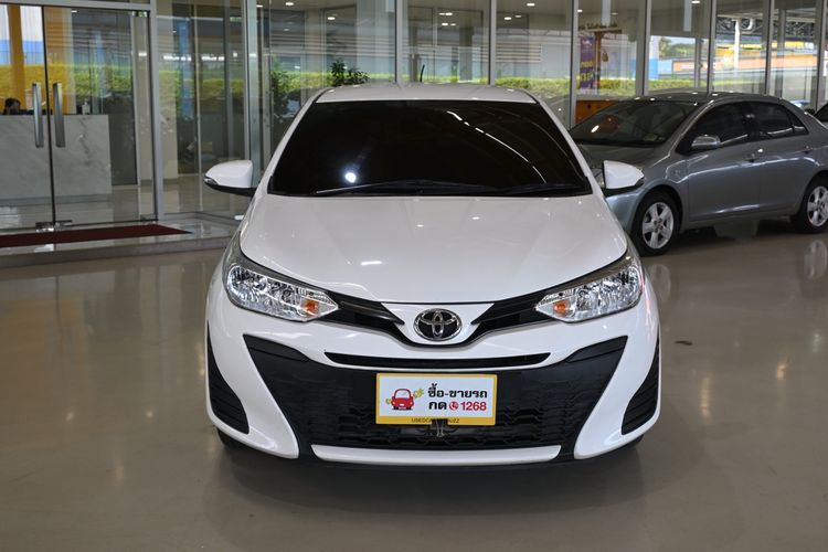 Toyota Yaris 2018 1.2 E Sedan เบนซิน ไม่ติดแก๊ส เกียร์อัตโนมัติ ขาว รูปที่ 2