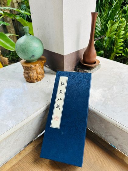 Antique พัดจีน ไม้จันทร์หอม