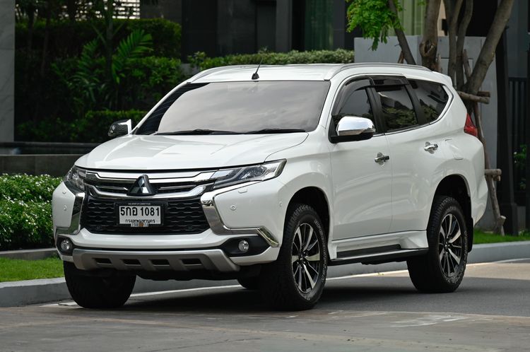 รถ Mitsubishi Pajero Sport 2.4 GT Premium 4WD สี ขาว