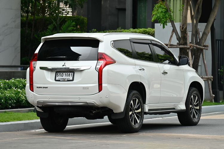 Mitsubishi Pajero Sport 2017 2.4 GT Premium 4WD Utility-car ดีเซล ไม่ติดแก๊ส เกียร์อัตโนมัติ ขาว รูปที่ 4