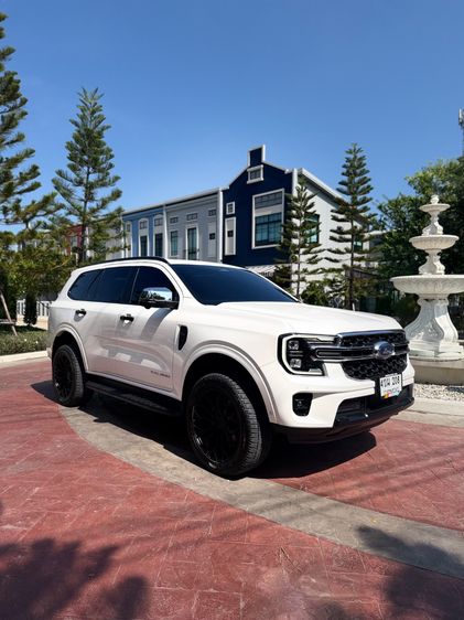 Ford Everest 2023 2.0 Titanium Plus 4WD Utility-car ดีเซล ไม่ติดแก๊ส เกียร์อัตโนมัติ ขาว รูปที่ 3