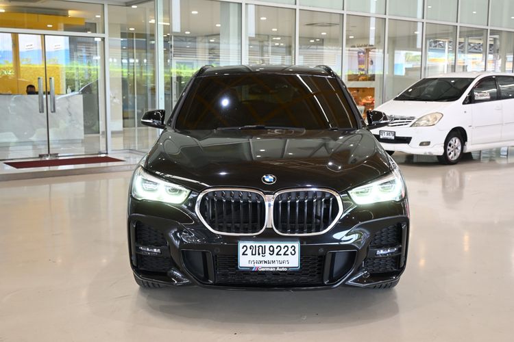 รถ BMW X1 2.0 sDrive20d M Sport สี ดำ