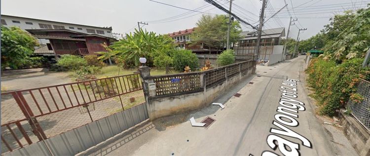 ใช่ ขายบ้านพร้อมที่ดินแปลงศักยภาพสูง ใจกลางเมืองลำพูน