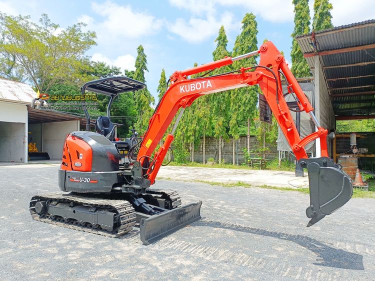 รถขุด แบคโฮ  Kubota U30-6  ขนาด 3 ตัน   คอนโทรลน้ำมัน ปั๊มนิ้ว แทรคเหล็ก มีไลน์ไปป์ปิ้ง รูปที่ 6