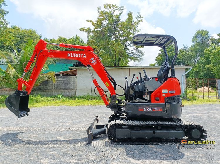 รถขุด แบคโฮ  Kubota U30-6  ขนาด 3 ตัน   คอนโทรลน้ำมัน ปั๊มนิ้ว แทรคเหล็ก มีไลน์ไปป์ปิ้ง รูปที่ 2