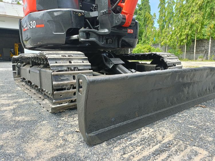 รถขุด แบคโฮ  Kubota U30-6  ขนาด 3 ตัน   คอนโทรลน้ำมัน ปั๊มนิ้ว แทรคเหล็ก มีไลน์ไปป์ปิ้ง รูปที่ 10