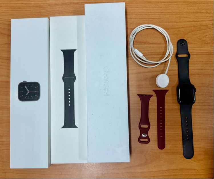 Apple Watch Series 6 Space Gray Aluminum Case Black Sport Band มือ 2 ขายตามสภาพ รูปที่ 2