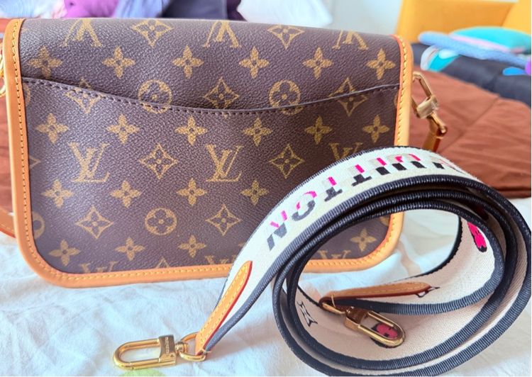 Louis Vuitton กระเป๋ารุ่น Diane  รูปที่ 8
