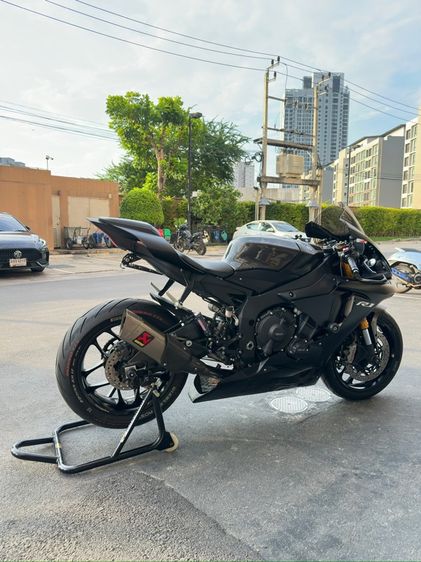 YAMAHA R1 2018 รูปที่ 3