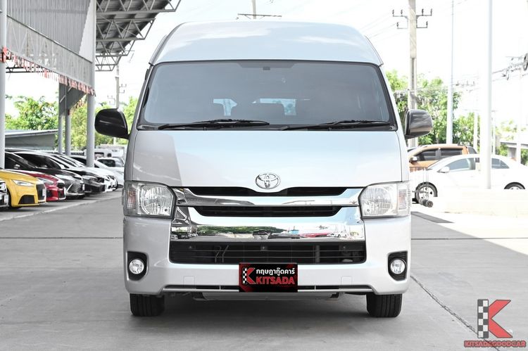 Toyota Commuter 2019 3.0 Van ดีเซล ไม่ติดแก๊ส เกียร์ธรรมดา บรอนซ์เงิน รูปที่ 2
