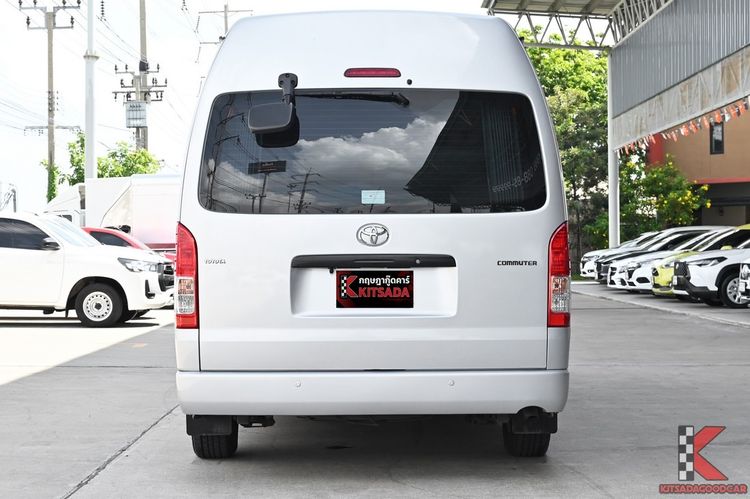 Toyota Commuter 2019 3.0 Van ดีเซล ไม่ติดแก๊ส เกียร์ธรรมดา บรอนซ์เงิน รูปที่ 4
